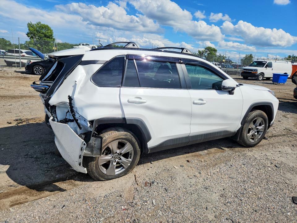 Продажа на аукционе авто 2023 Toyota Rav4, vin: 2T3P1RFV6PC380388, номер лота: 62767926