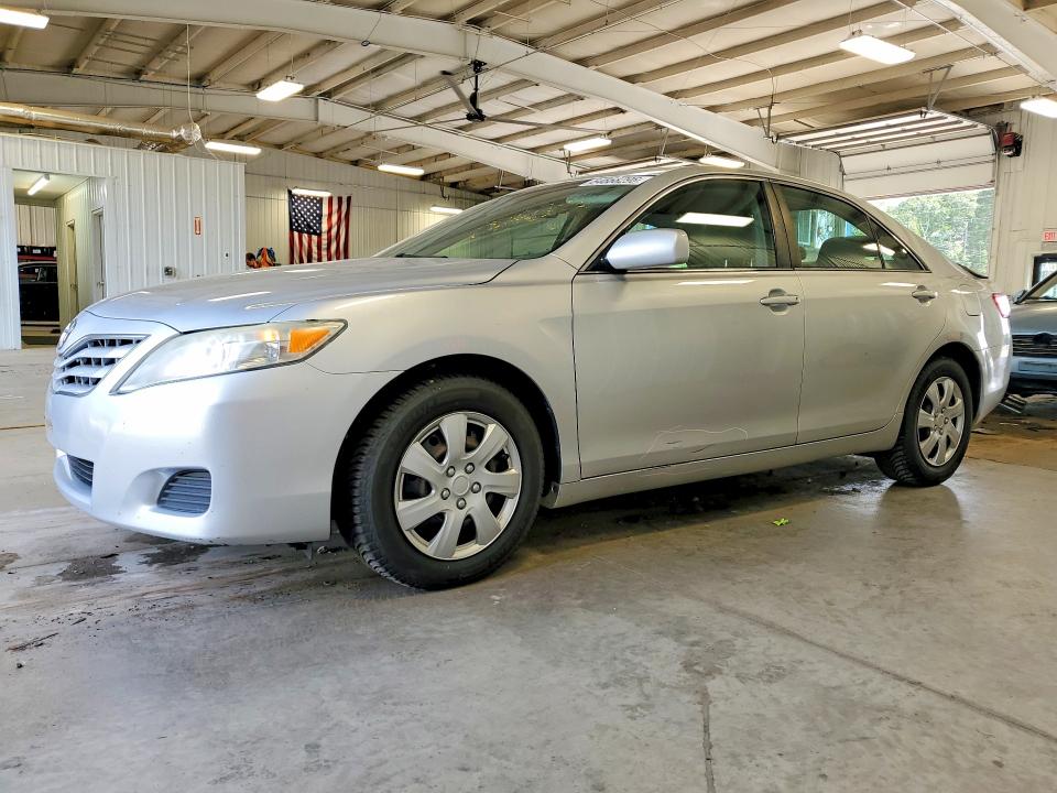 64668296 :رقم المزاد ، 4T4BF3EK4BR218524 vin ، 2011 Toyota Camry مزاد بيع