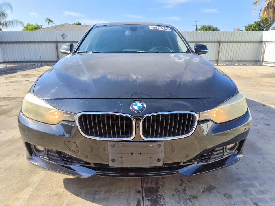2013 Bmw 328 მანქანა იყიდება აუქციონზე, vin: WBA3C1C58DF438637, აუქციონის ნომერი: 63759216