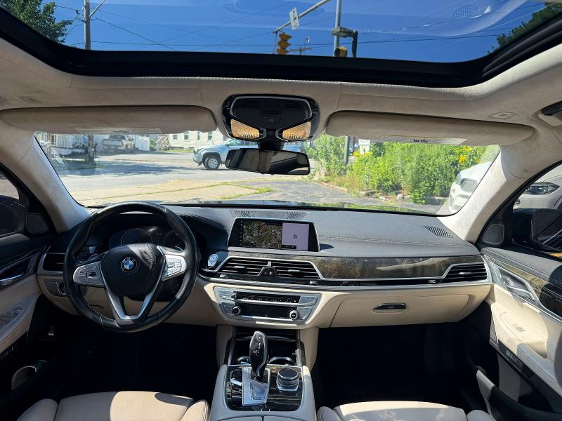 2018 Bmw 750 მანქანა იყიდება აუქციონზე, vin: WBA7F2C53JB238489, აუქციონის ნომერი: 64058426