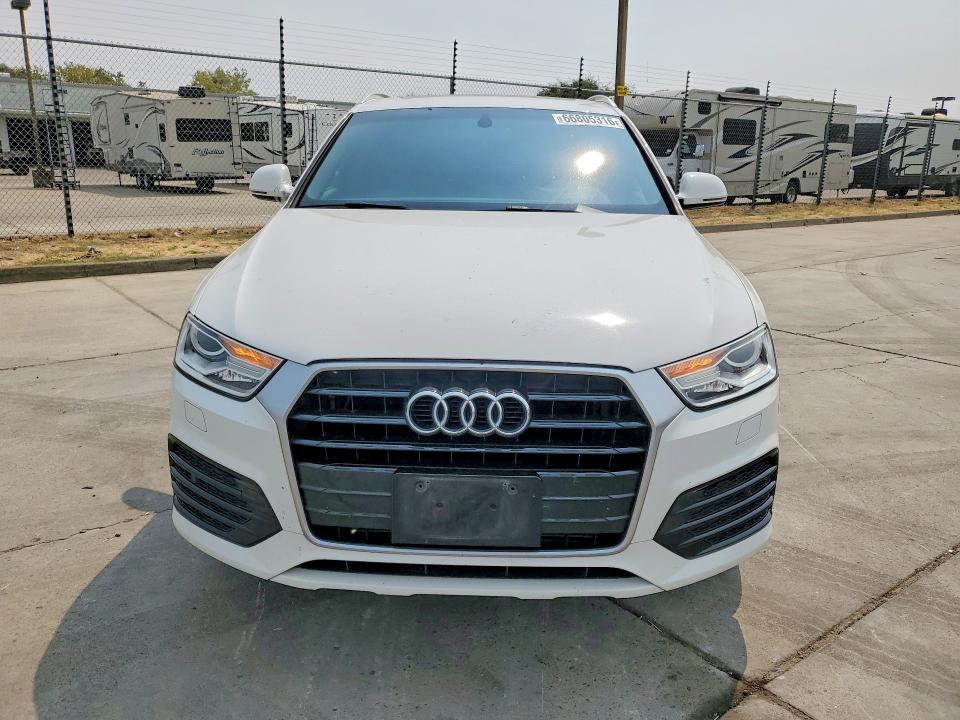 66805316 :رقم المزاد ، WA1BCCFS1JR012160 vin ، 2018 Audi Q3 مزاد بيع