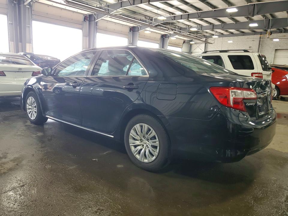 2014 Toyota Camry მანქანა იყიდება აუქციონზე, vin: 4T4BF1FKXER443585, აუქციონის ნომერი: 64689266