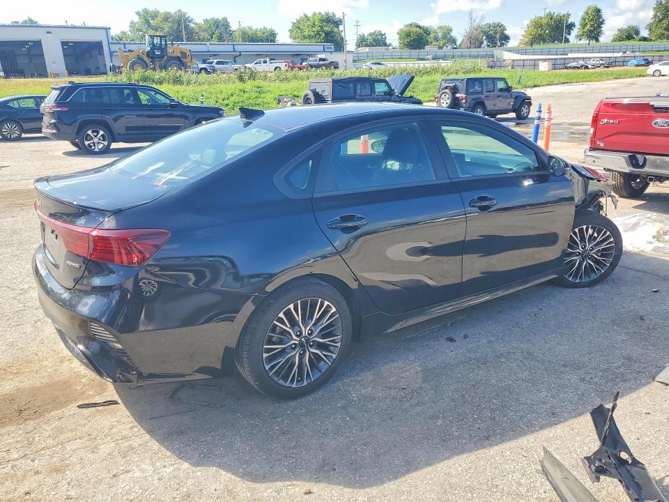 64472086 :رقم المزاد ، 3KPF54AD7RE726138 vin ، 2024 Kia Forte مزاد بيع