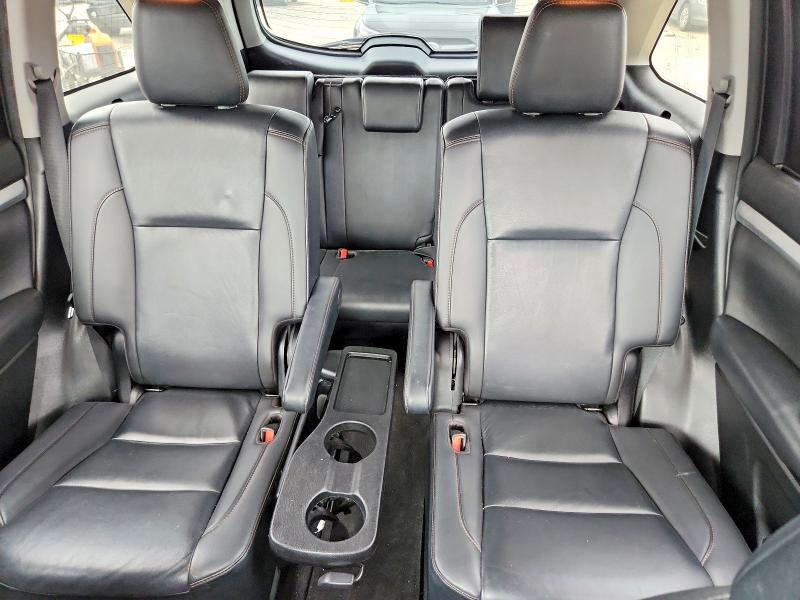 63590206 :رقم المزاد ، 5TDKZRFH1KS561811 vin ، 2019 Toyota Highlander مزاد بيع