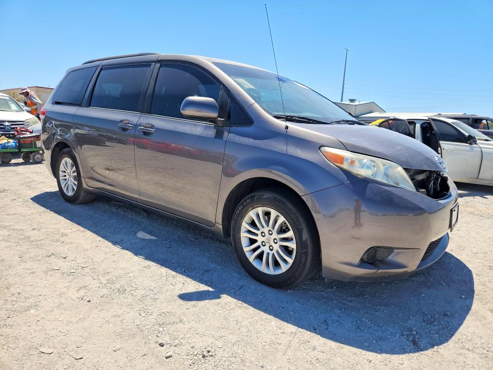 Продаж на аукціоні авто 2011 Toyota Sienna, vin: 5TDKK3DC3BS148748, номер лоту: 63599896