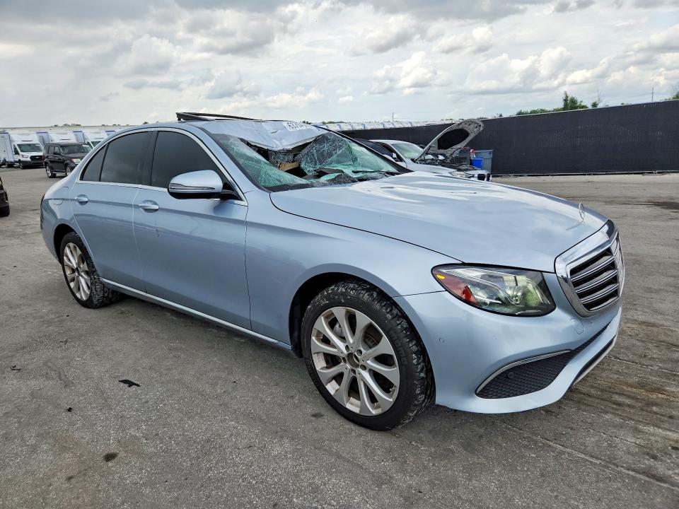 63704146 :رقم المزاد ، WDDZF4JB1JA344886 vin ، 2018 Mercedes-benz E مزاد بيع