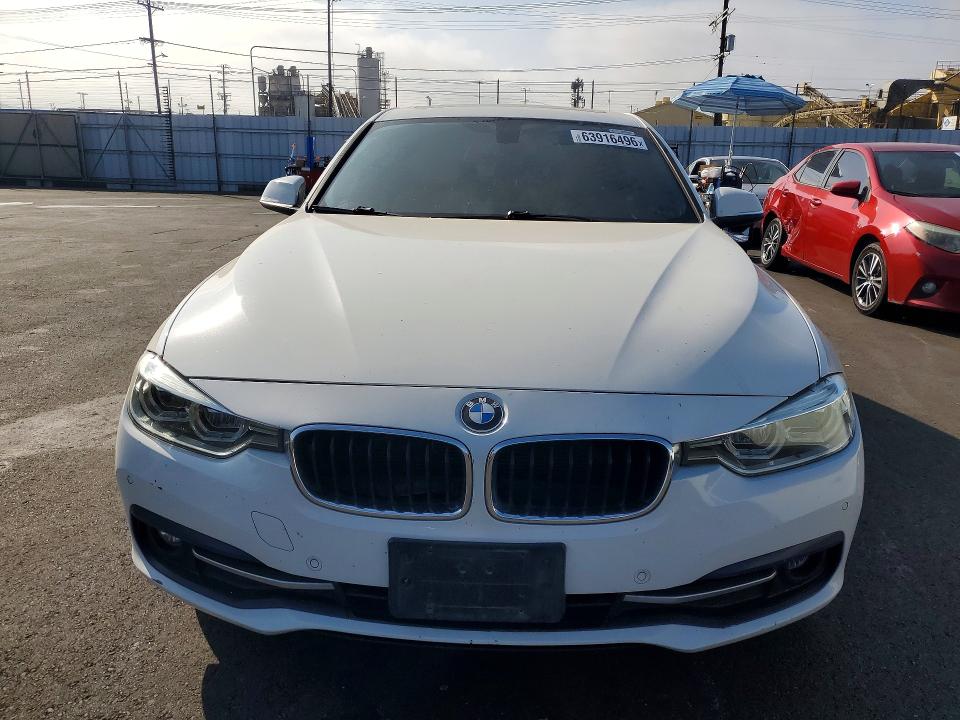 2016 Bmw 328 მანქანა იყიდება აუქციონზე, vin: WBA8E5C53GK388698, აუქციონის ნომერი: 63916496