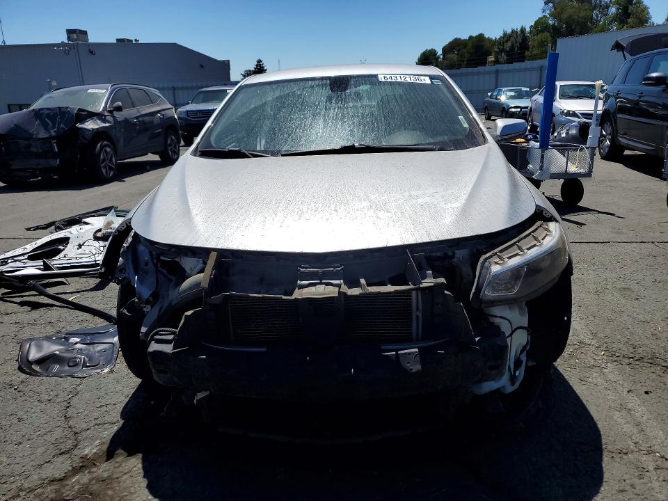 64312136 :رقم المزاد ، 1G1ZD5ST5JF274897 vin ، 2018 Chevrolet Malibu مزاد بيع