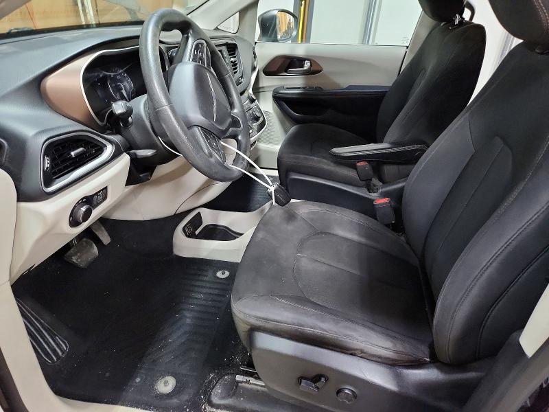 64717846 :رقم المزاد ، 2C4RC1CG3HR665313 vin ، 2017 Chrysler Pacifica مزاد بيع