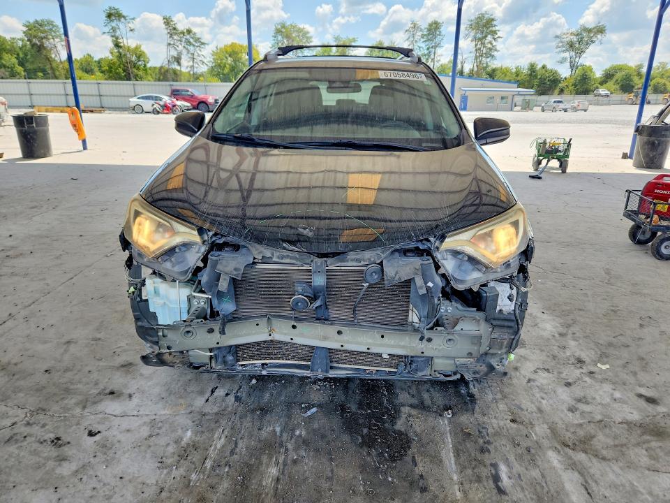 67058496 :رقم المزاد ، 2T3ZFREV9JW501318 vin ، 2018 Toyota Rav4 مزاد بيع