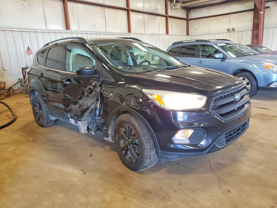 66003756 :رقم المزاد ، 1FMCU9GD3HUA42421 vin ، 2017 Ford Escape مزاد بيع