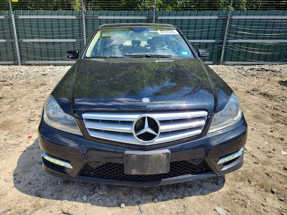 64365466 :رقم المزاد ، WDDGF8BB8CR198035 vin ، 2012 Mercedes-benz C مزاد بيع