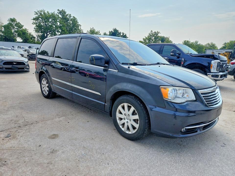 63591576 :رقم المزاد ، 2C4RC1BG3DR716689 vin ، 2013 Chrysler Town & Country مزاد بيع