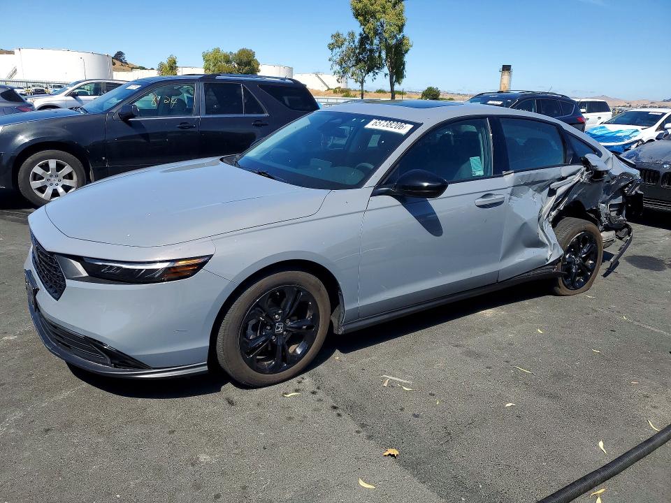Auction sale of the 2025 Honda Accord, vin: 1HGCY1F43SA025124, lot number: 65738206