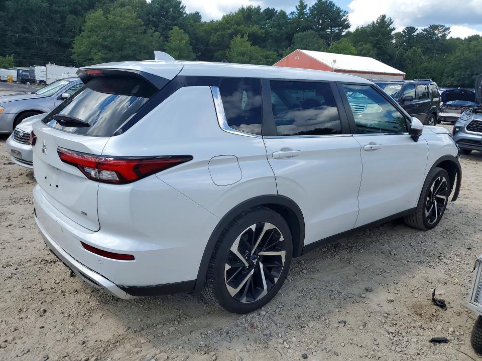 64624596 :رقم المزاد ، JA4J4UA85PZ025044 vin ، 2023 Mitsubishi Outlander مزاد بيع