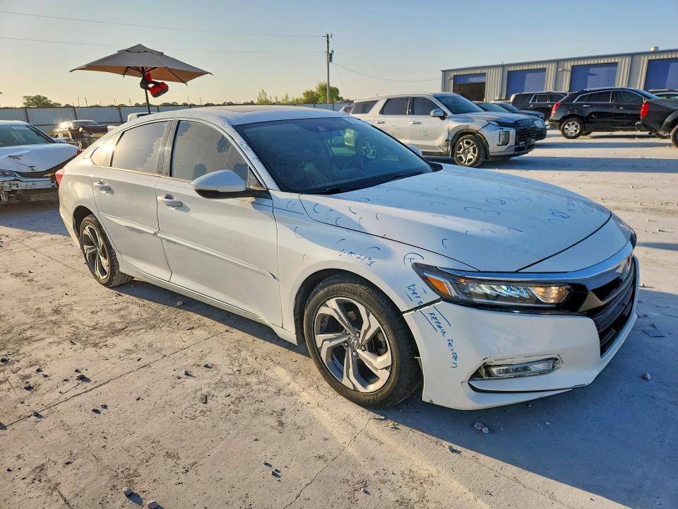 Продаж на аукціоні авто 2018 Honda Accord, vin: 1HGCV1F50JA137038, номер лоту: 62840396