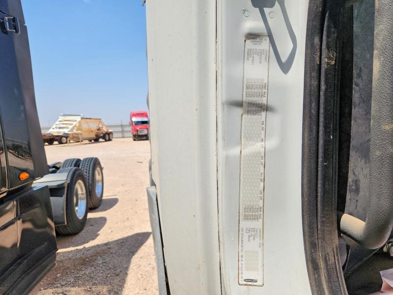 2012 Freightliner Cascadia მანქანა იყიდება აუქციონზე, vin: 1FUJGLBG5CSBV7023, აუქციონის ნომერი: 59097756