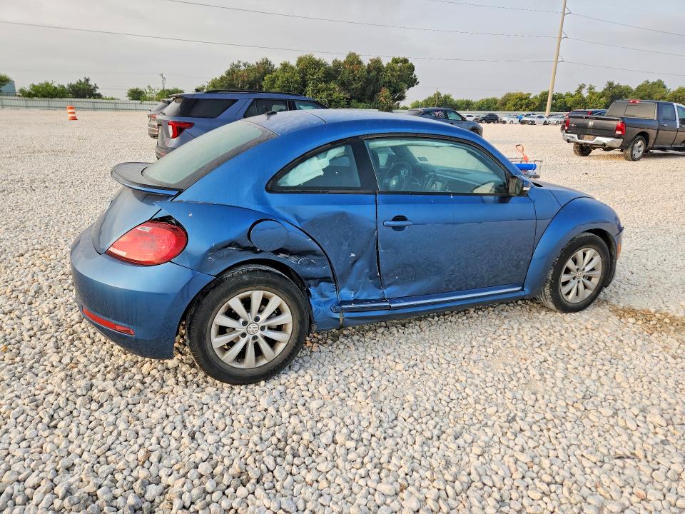2019 Volkswagen Beetle მანქანა იყიდება აუქციონზე, vin: 3VWFD7AT6KM717323, აუქციონის ნომერი: 63687776