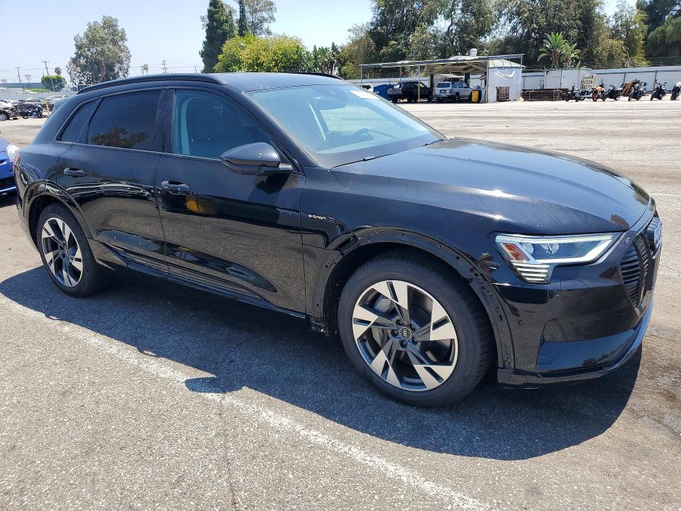 2021 Audi E-tron მანქანა იყიდება აუქციონზე, vin: WA1AAAGE1MB022022, აუქციონის ნომერი: 63209996