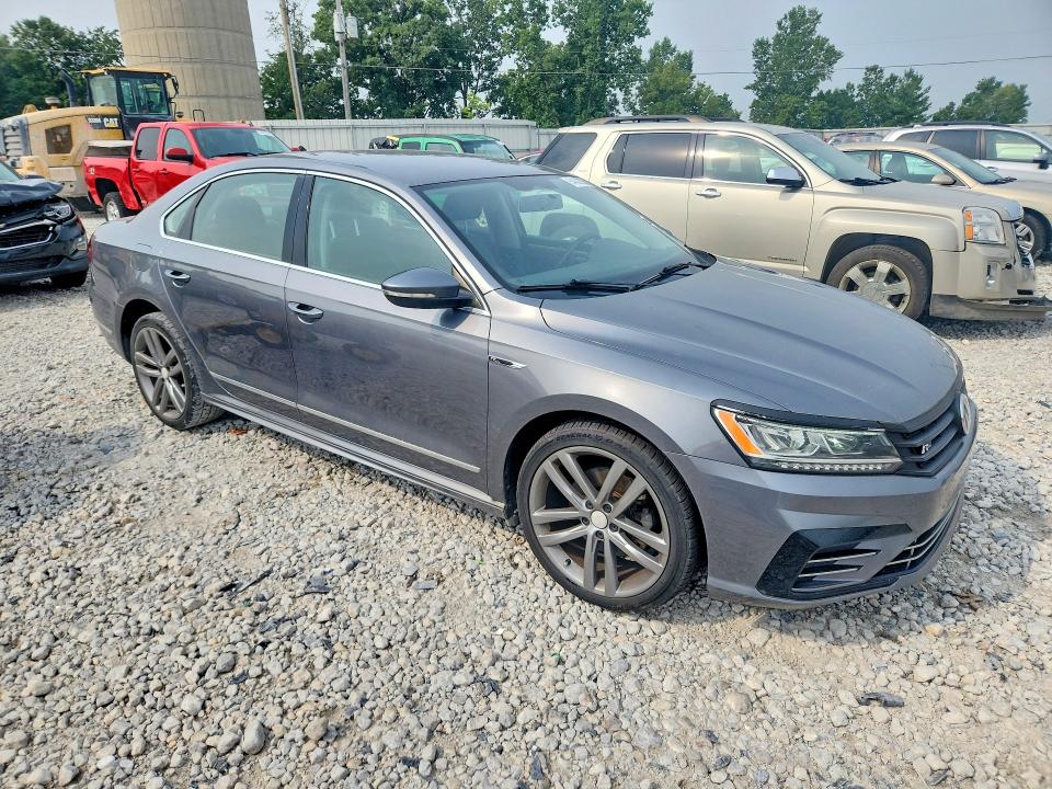Продаж на аукціоні авто 2017 Volkswagen Passat, vin: 1VWDT7A3XHC076083, номер лоту: 64302036