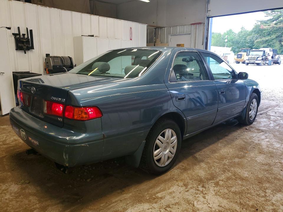 65182926 :رقم المزاد ، 4T1BF22K3YU942366 vin ، 2000 Toyota Camry مزاد بيع