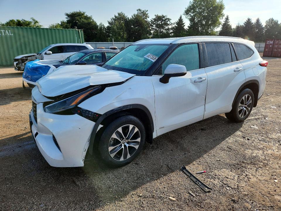 2023 Toyota Highlander Hybrid მანქანა იყიდება აუქციონზე, vin: 5TDKBRCH6PS120112, აუქციონის ნომერი: 65375536