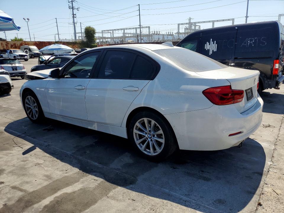 2017 Bmw 320 მანქანა იყიდება აუქციონზე, vin: WBA8A9C50HK619917, აუქციონის ნომერი: 64660366