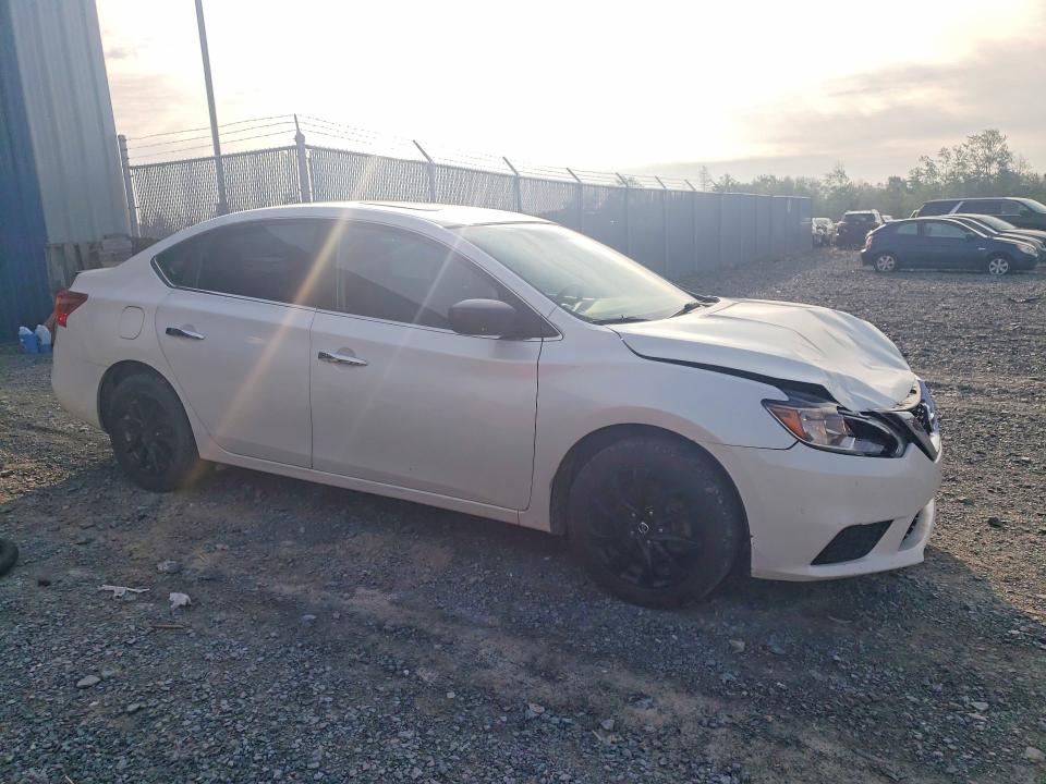 65084136 :رقم المزاد ، 3N1AB7AP1JY305438 vin ، 2018 Nissan Sentra مزاد بيع
