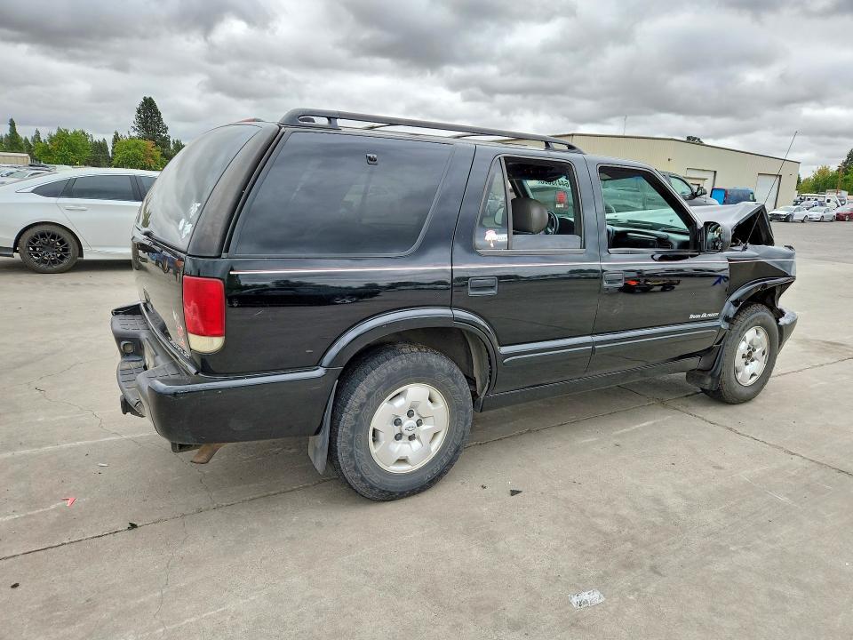 2001 Chevrolet Blazer მანქანა იყიდება აუქციონზე, vin: 1GNDT13W412223802, აუქციონის ნომერი: 64418666