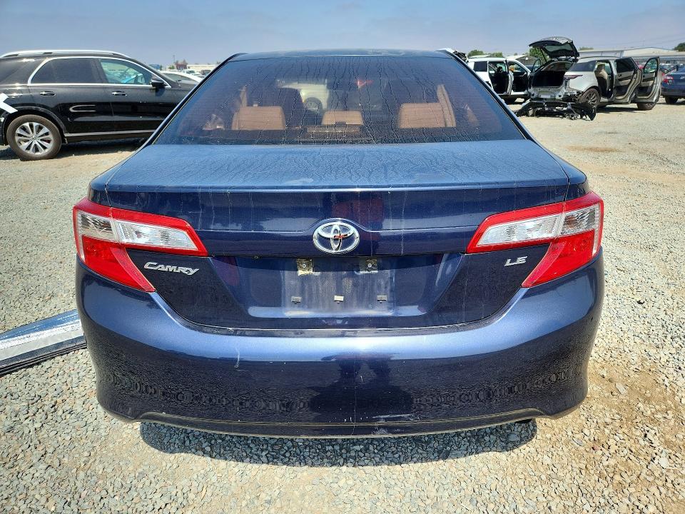 63788526 :رقم المزاد ، 4T4BF1FK7ER382115 vin ، 2014 Toyota Camry مزاد بيع
