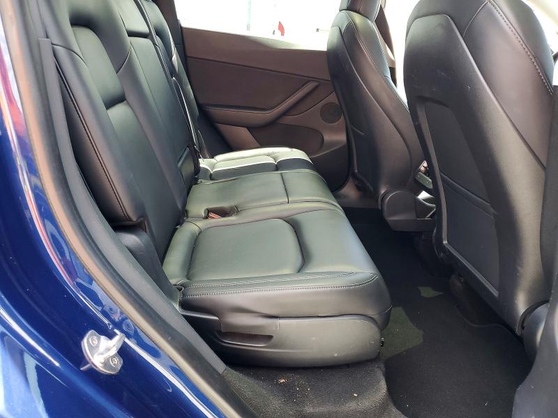 66480946 :رقم المزاد ، 5YJYGAEE2MF128675 vin ، 2021 Tesla Model Y مزاد بيع
