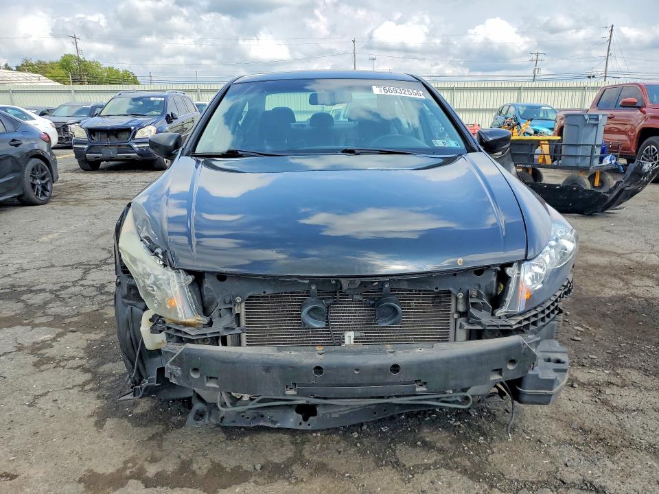 66932556 :رقم المزاد ، 1HGCP3F83CA002803 vin ، 2012 Honda Accord مزاد بيع