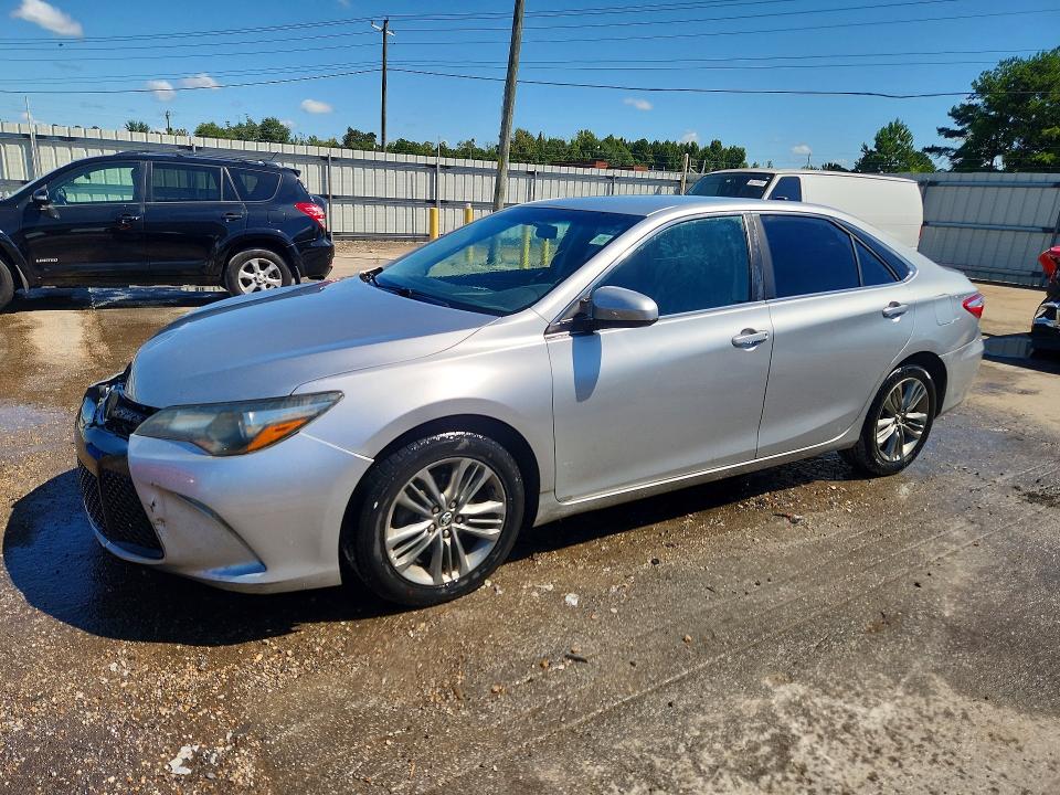 66997416 :رقم المزاد ، 4T1BF1FK8GU225741 vin ، 2016 Toyota Camry مزاد بيع