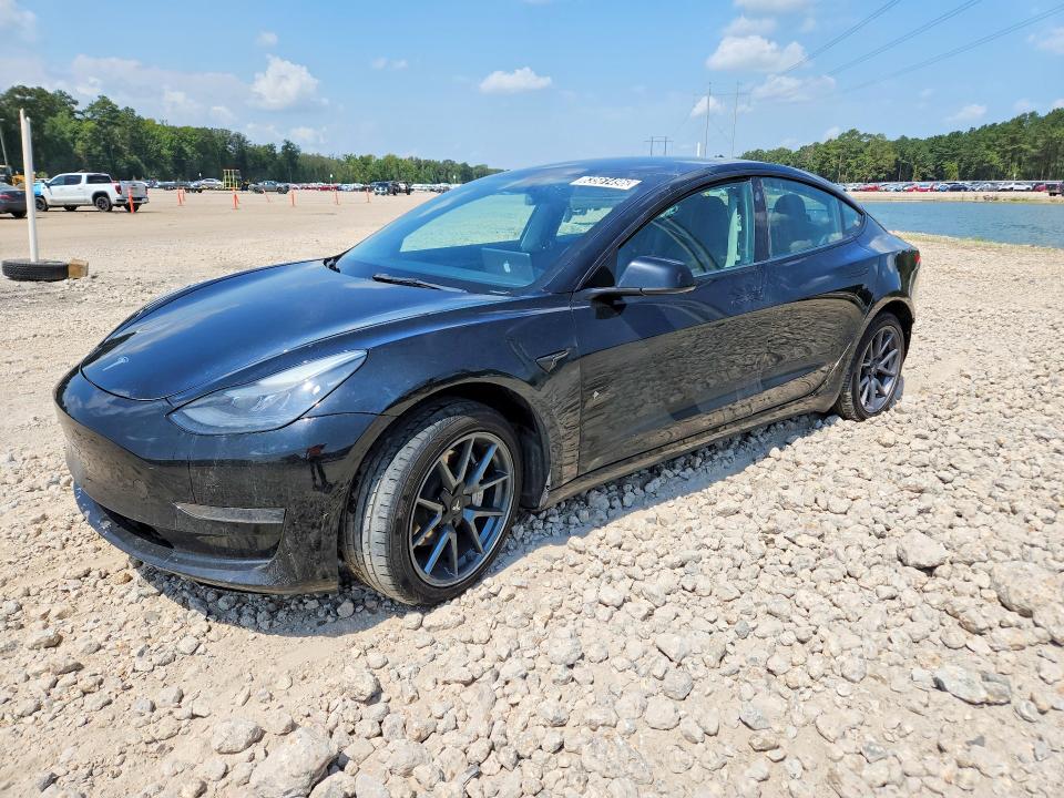 2022 Tesla Model 3 მანქანა იყიდება აუქციონზე, vin: 5YJ3E1EA2NF370218, აუქციონის ნომერი: 63561496