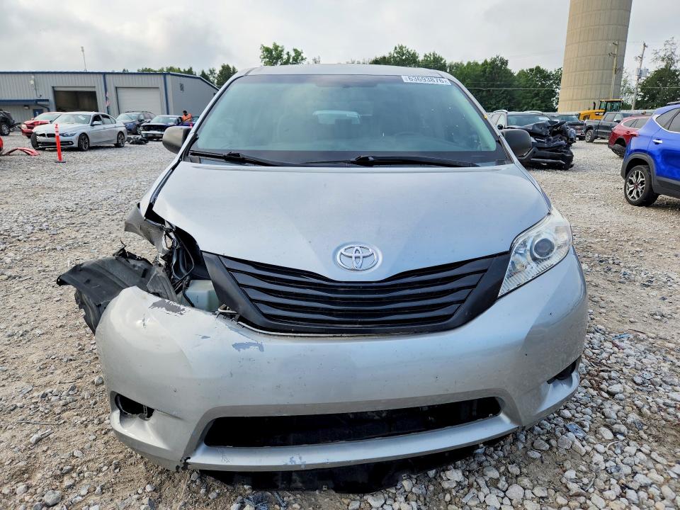 Продажа на аукционе авто 2015 Toyota Sienna, vin: 5TDZK3DC6FS615746, номер лота: 63693876