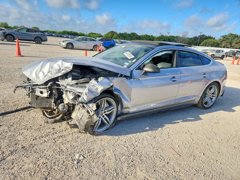 64159206 :رقم المزاد ، WAUENCF52KA008445 vin ، 2019 Audi A5 مزاد بيع