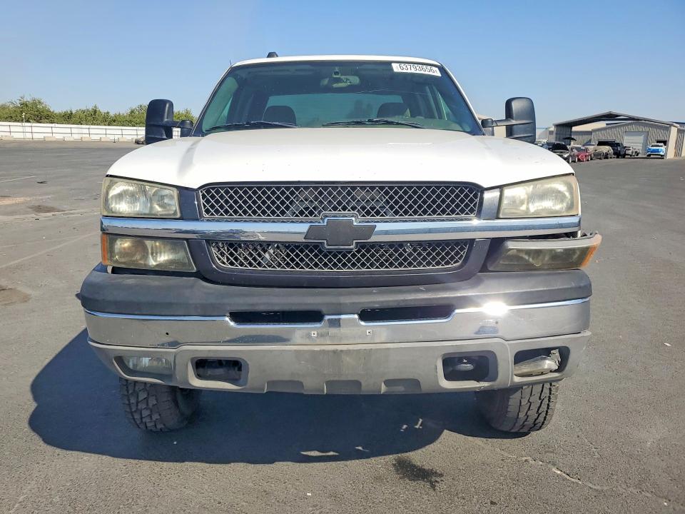 63793656 :رقم المزاد ، 1GCGK23U74F194399 vin ، 2004 Chevrolet Silverado مزاد بيع