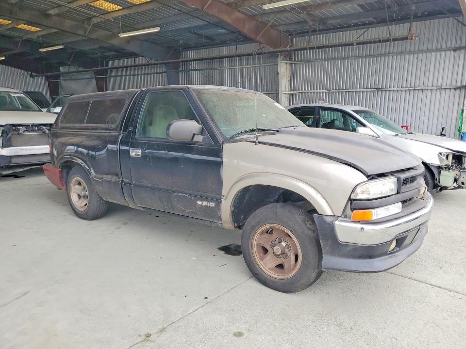 66073826 :رقم المزاد ، 1GCCS1445Y8113210 vin ، 2000 Chevrolet S Truck مزاد بيع