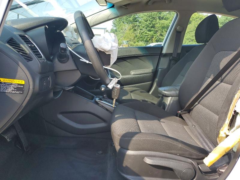 66700776 :رقم المزاد ، 3KPFK4A77HE092492 vin ، 2017 Kia Forte مزاد بيع
