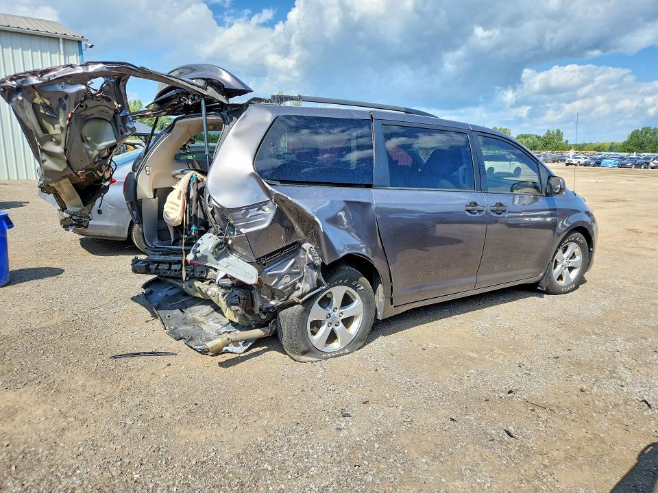 2014 Toyota Sienna მანქანა იყიდება აუქციონზე, vin: 5TDZK3DC5ES448438, აუქციონის ნომერი: 65702776