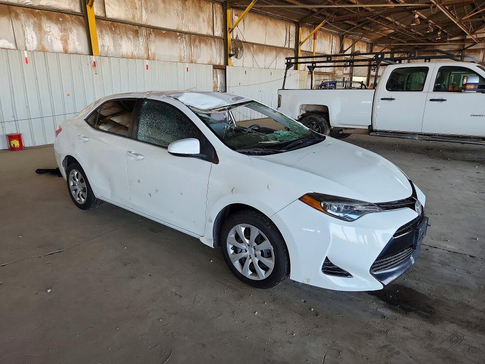 2017 Toyota Corolla მანქანა იყიდება აუქციონზე, vin: 5YFBURHE9HP695193, აუქციონის ნომერი: 63880266