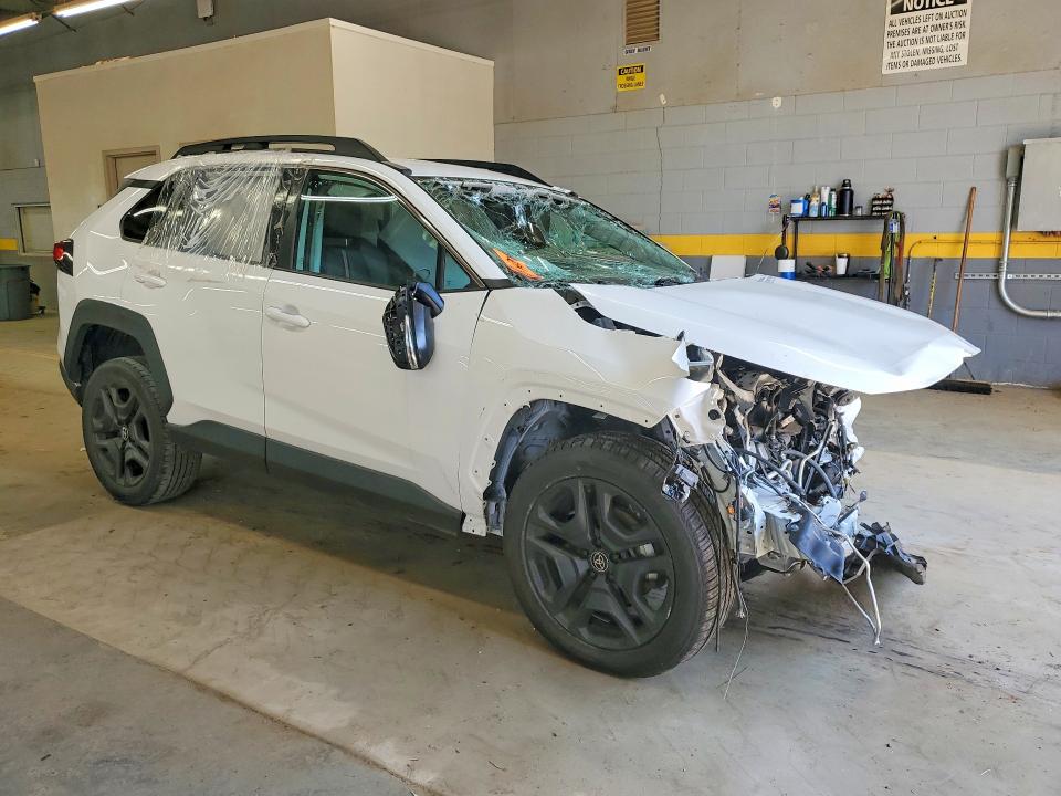 Продаж на аукціоні авто 2024 Toyota Rav4, vin: 2T3J1RFV7RW463772, номер лоту: 67060776