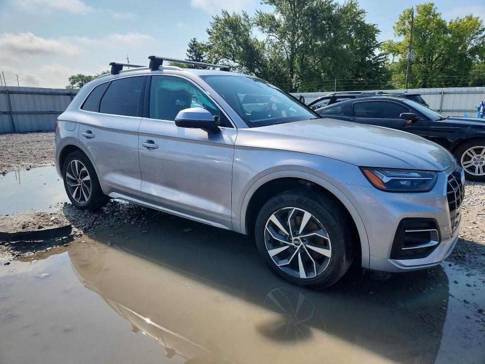 64920786 :رقم المزاد ، WA1BAAFY9M2113829 vin ، 2021 Audi Q5 مزاد بيع