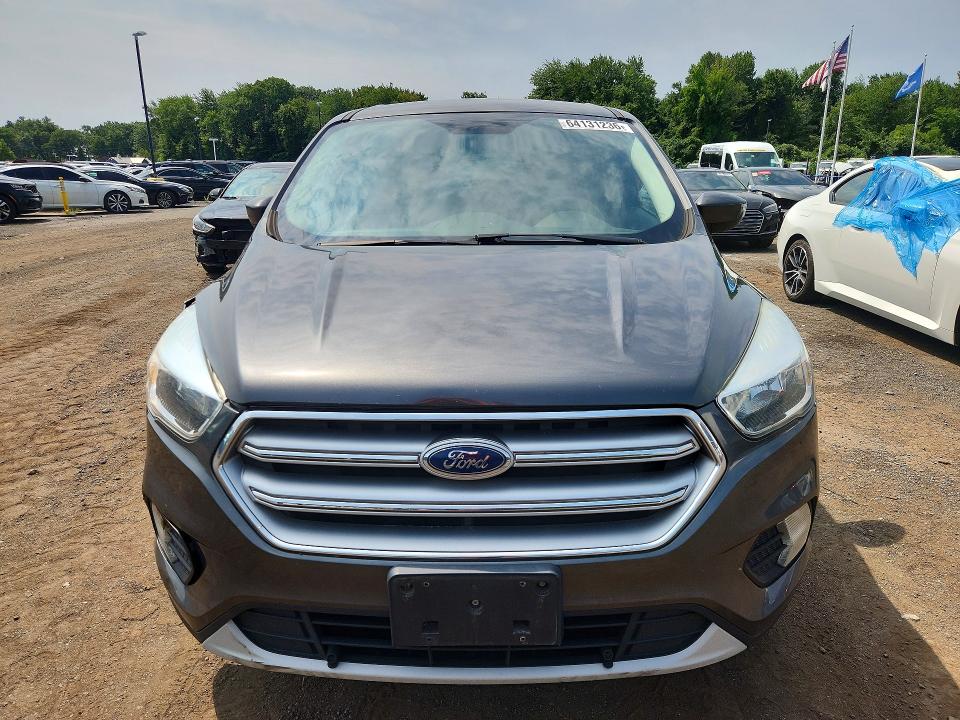 2017 Ford Escape მანქანა იყიდება აუქციონზე, vin: 1FMCU9G99HUB16405, აუქციონის ნომერი: 64131236