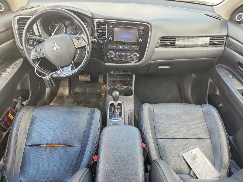 2016 Mitsubishi Outlander მანქანა იყიდება აუქციონზე, vin: JA4AZ3A34GZ003827, აუქციონის ნომერი: 63892566