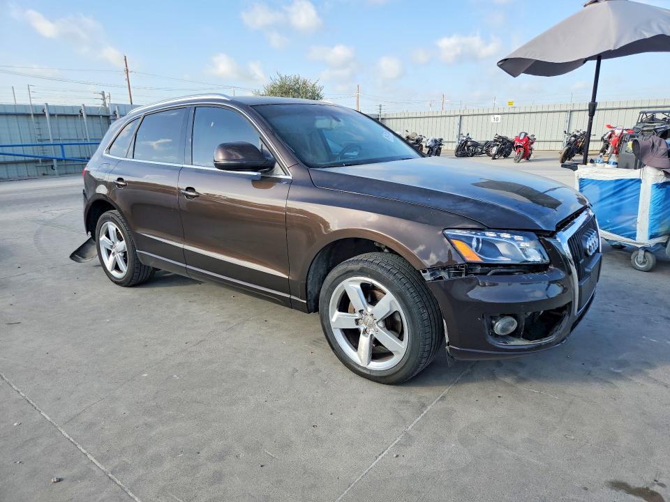 64767886 :رقم المزاد ، WA1LFAFP6BA112847 vin ، 2011 Audi Q5 مزاد بيع