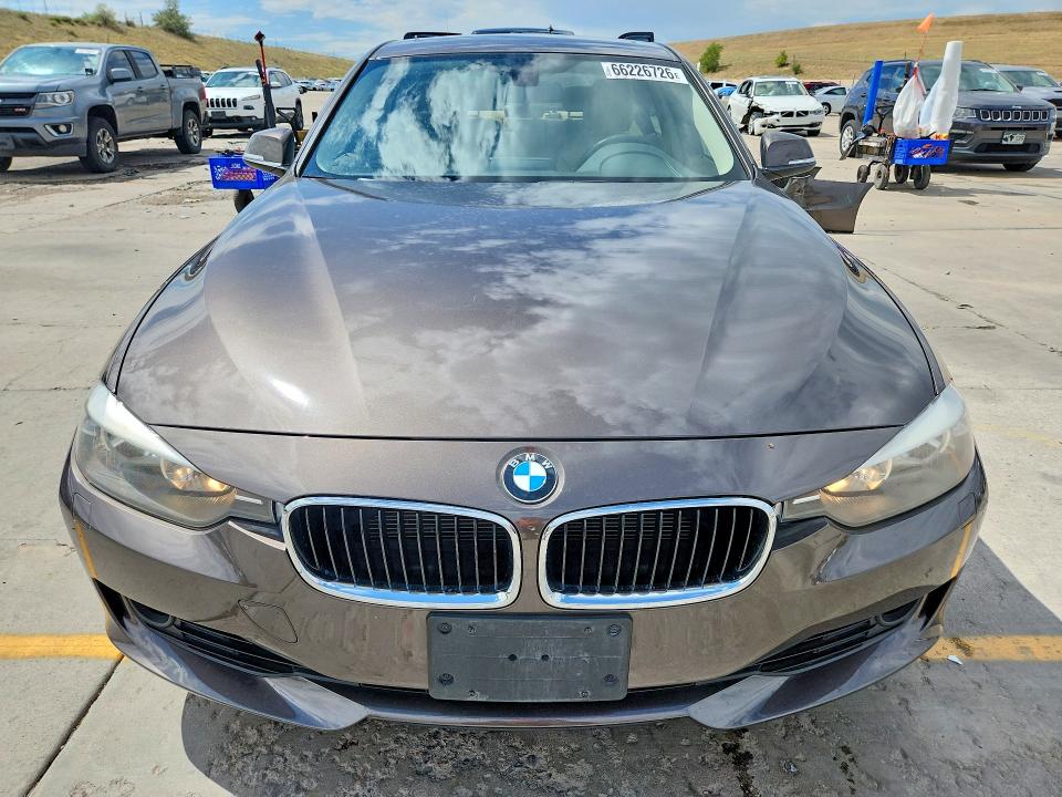66226726 :رقم المزاد ، WBA3B5C51DF590219 vin ، 2013 Bmw 328 مزاد بيع