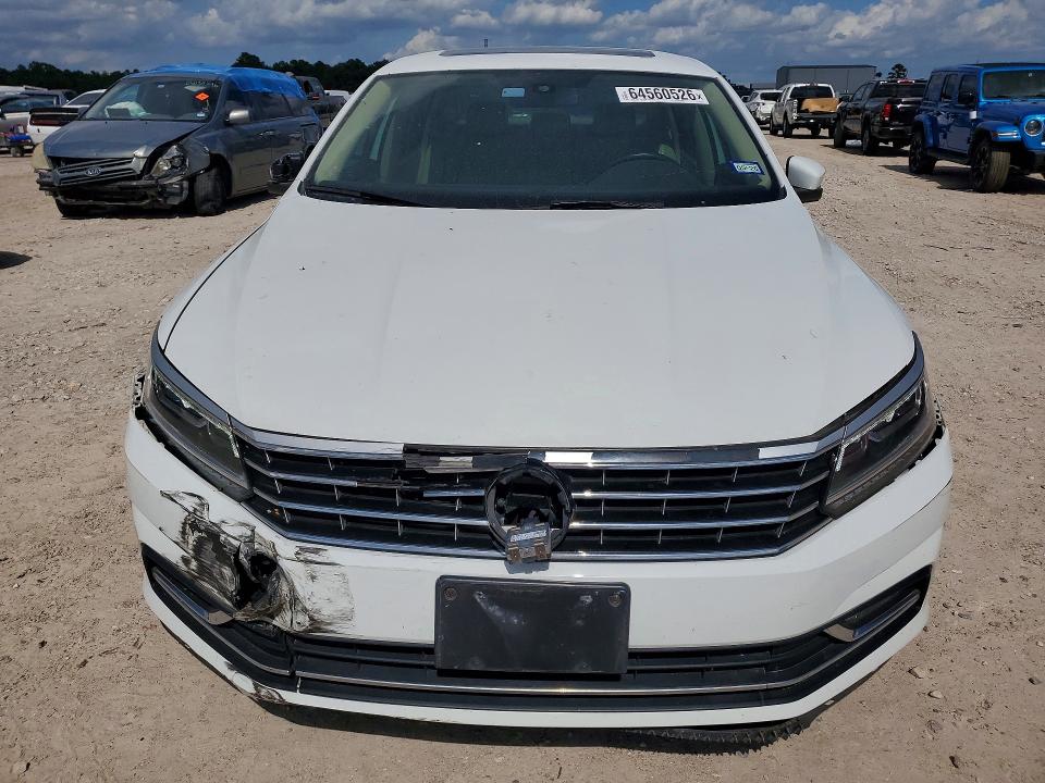 2017 Volkswagen Passat მანქანა იყიდება აუქციონზე, vin: 1VWBT7A37HC051617, აუქციონის ნომერი: 64560526