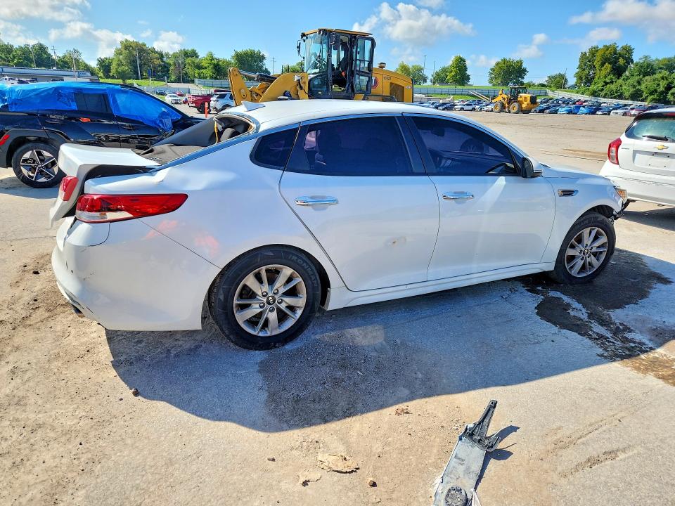 Продаж на аукціоні авто 2018 Kia Optima, vin: 5XXGT4L39JG209742, номер лоту: 64791626