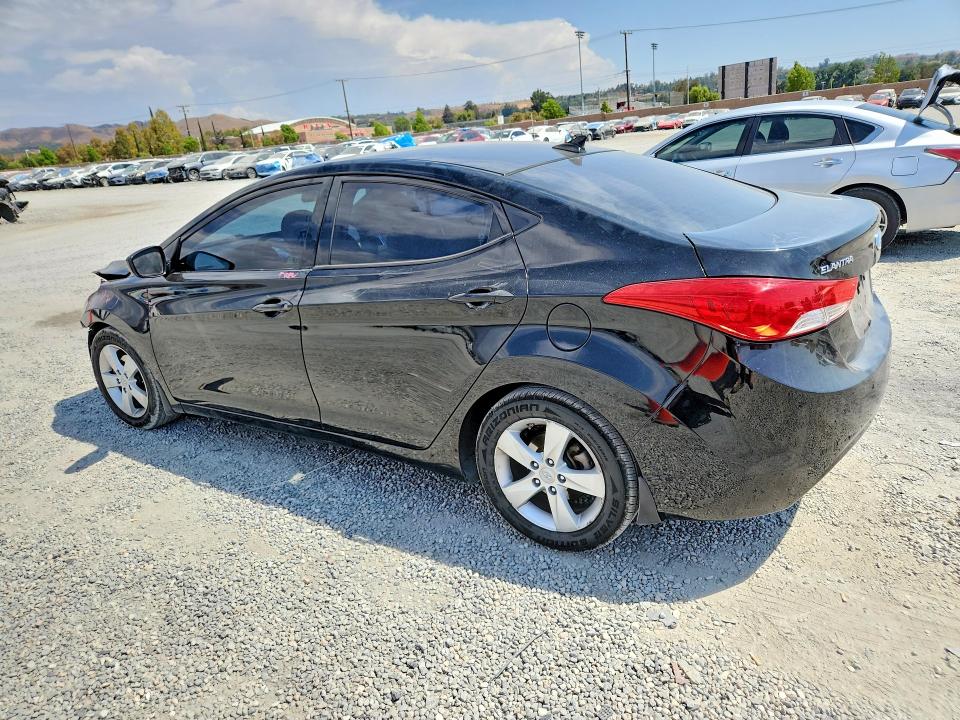 2013 Hyundai Elantra მანქანა იყიდება აუქციონზე, vin: 5NPDH4AE7DH435666, აუქციონის ნომერი: 64301456